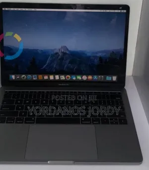 New Laptop Apple MacBook Pro 2017 8GB Intel Core I5 SSD 256GB