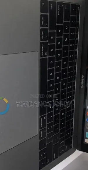 New Laptop Apple MacBook Pro 2017 8GB Intel Core I5 SSD 256GB