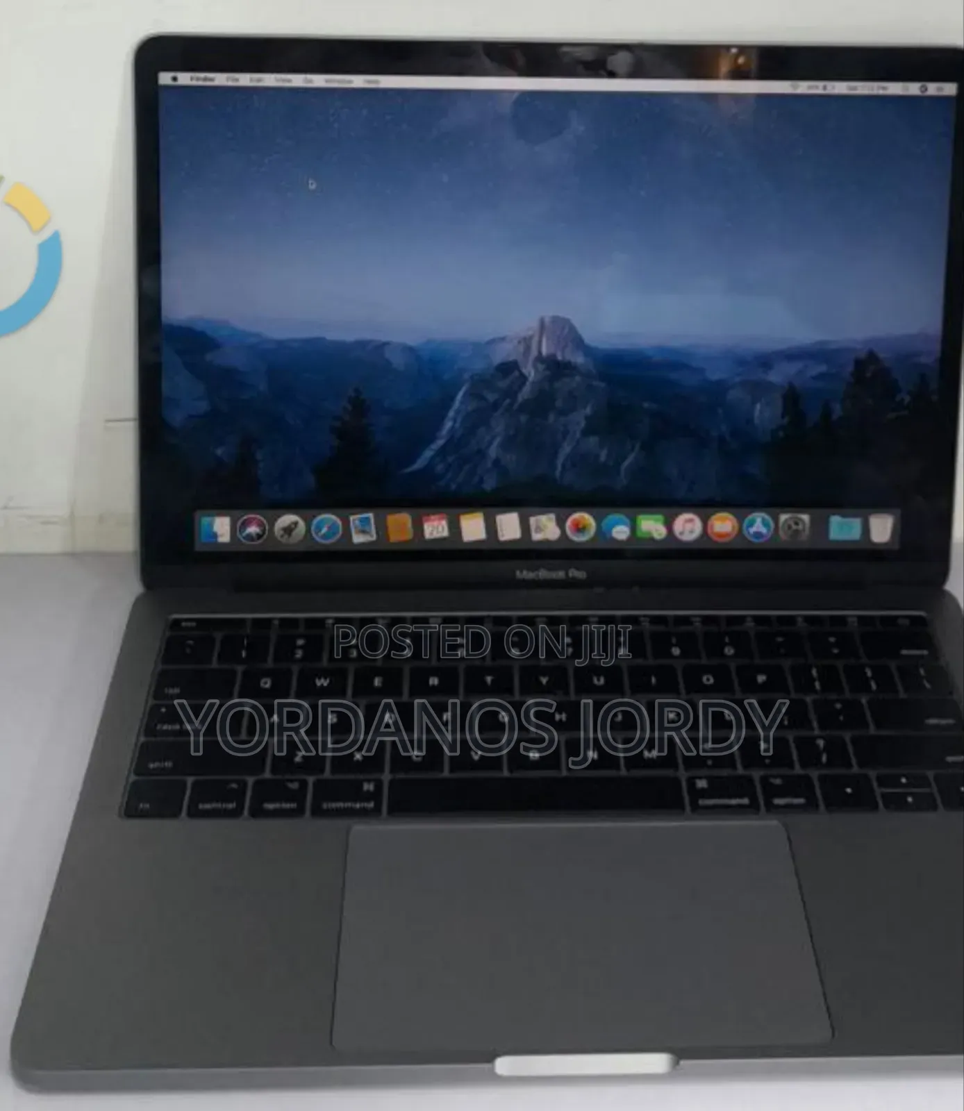 New Laptop Apple MacBook Pro 2017 8GB Intel Core I5 SSD 256GB