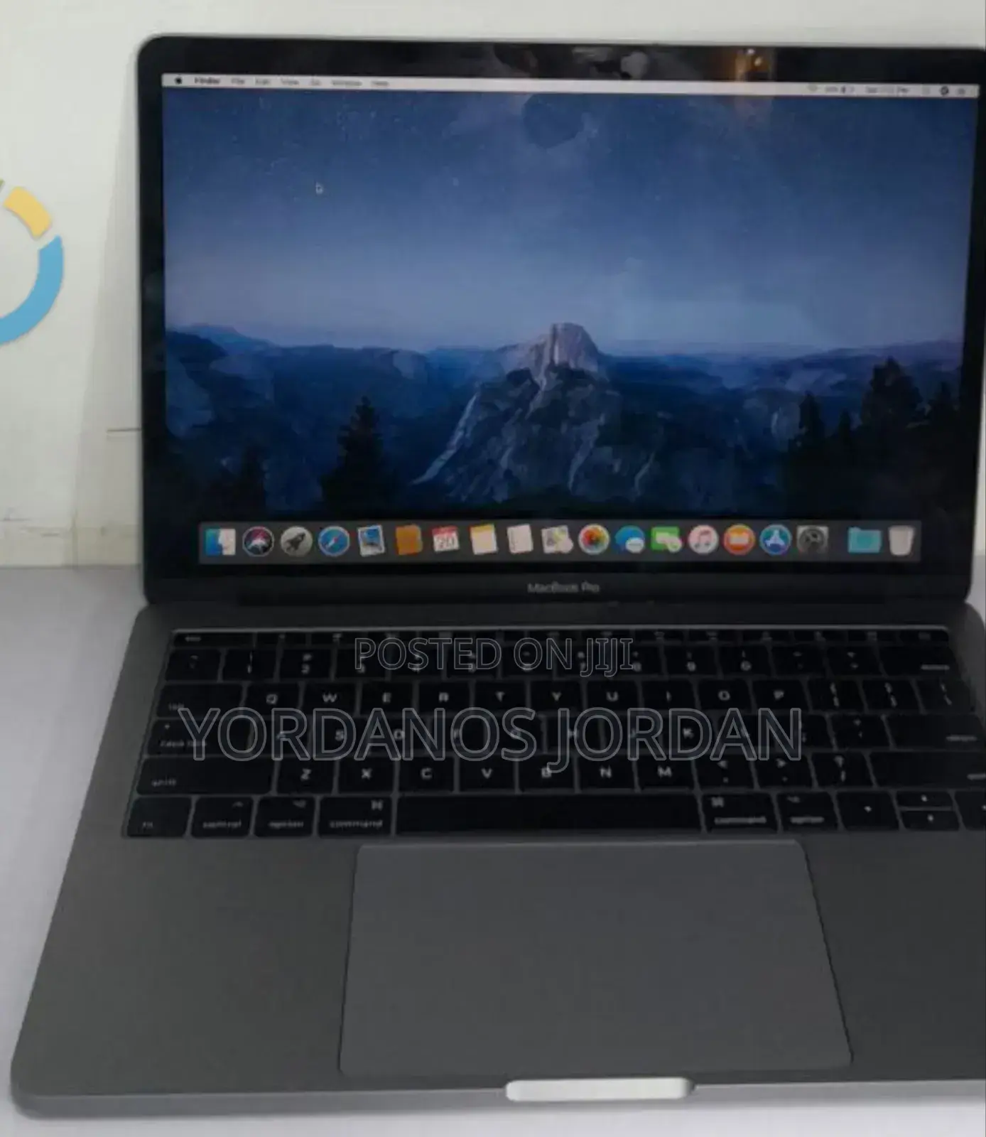 New Laptop Apple MacBook Pro 2017 8GB Intel Core I5 SSD 256GB