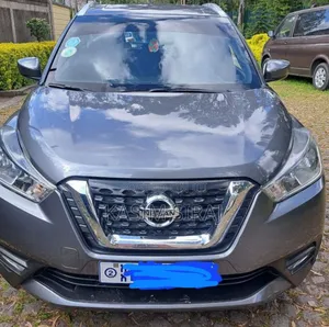Photo - Nissan Kicks SR 2020 Gray