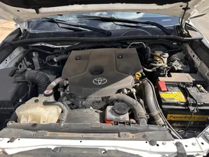 Toyota Hilux Revo Double Cab Deisel 2.8 AWD 2021 White