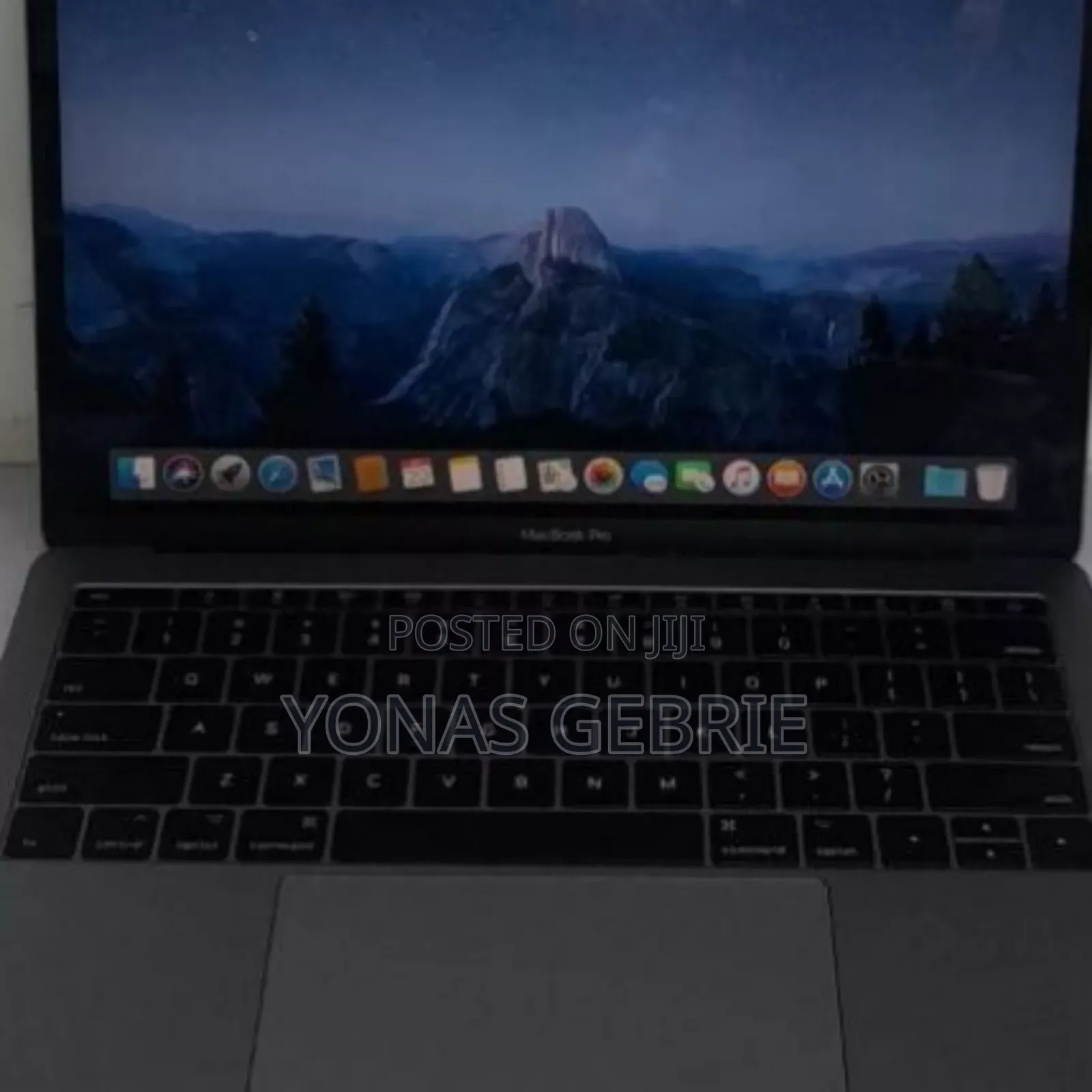 New Laptop Apple MacBook Pro 2017 8GB Intel Core I5 SSD 256GB