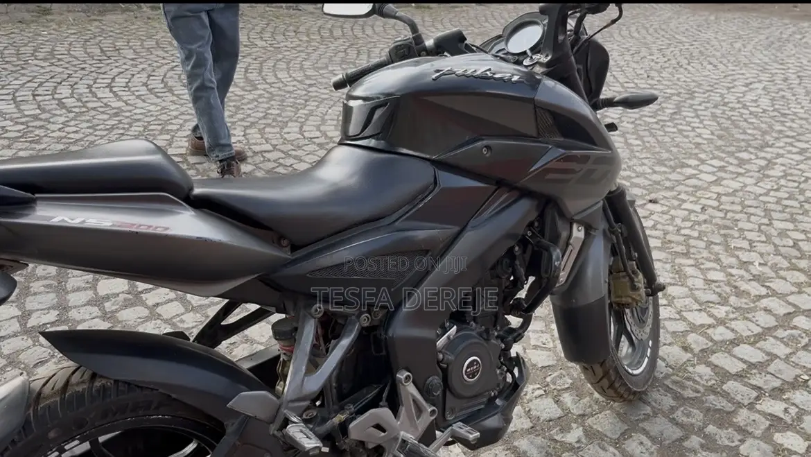 Bajaj Pulsar NS 200 2018 Black