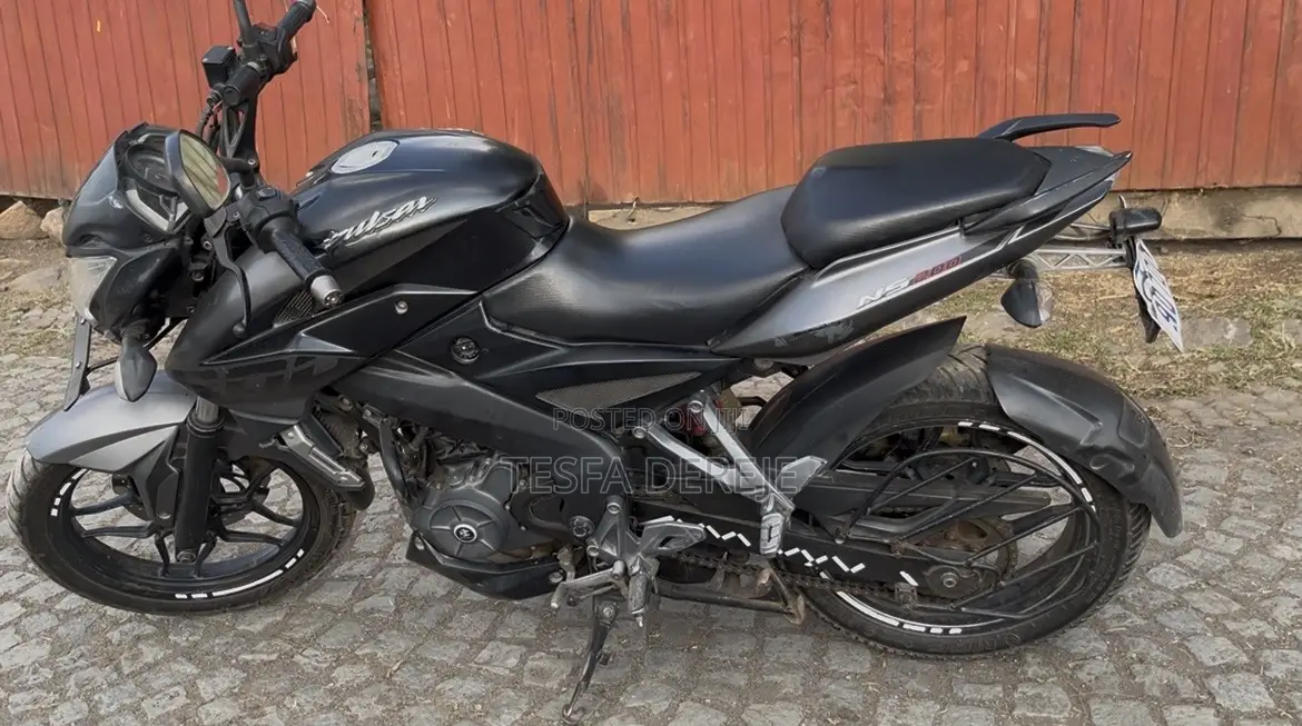 Bajaj Pulsar NS 200 2018 Black