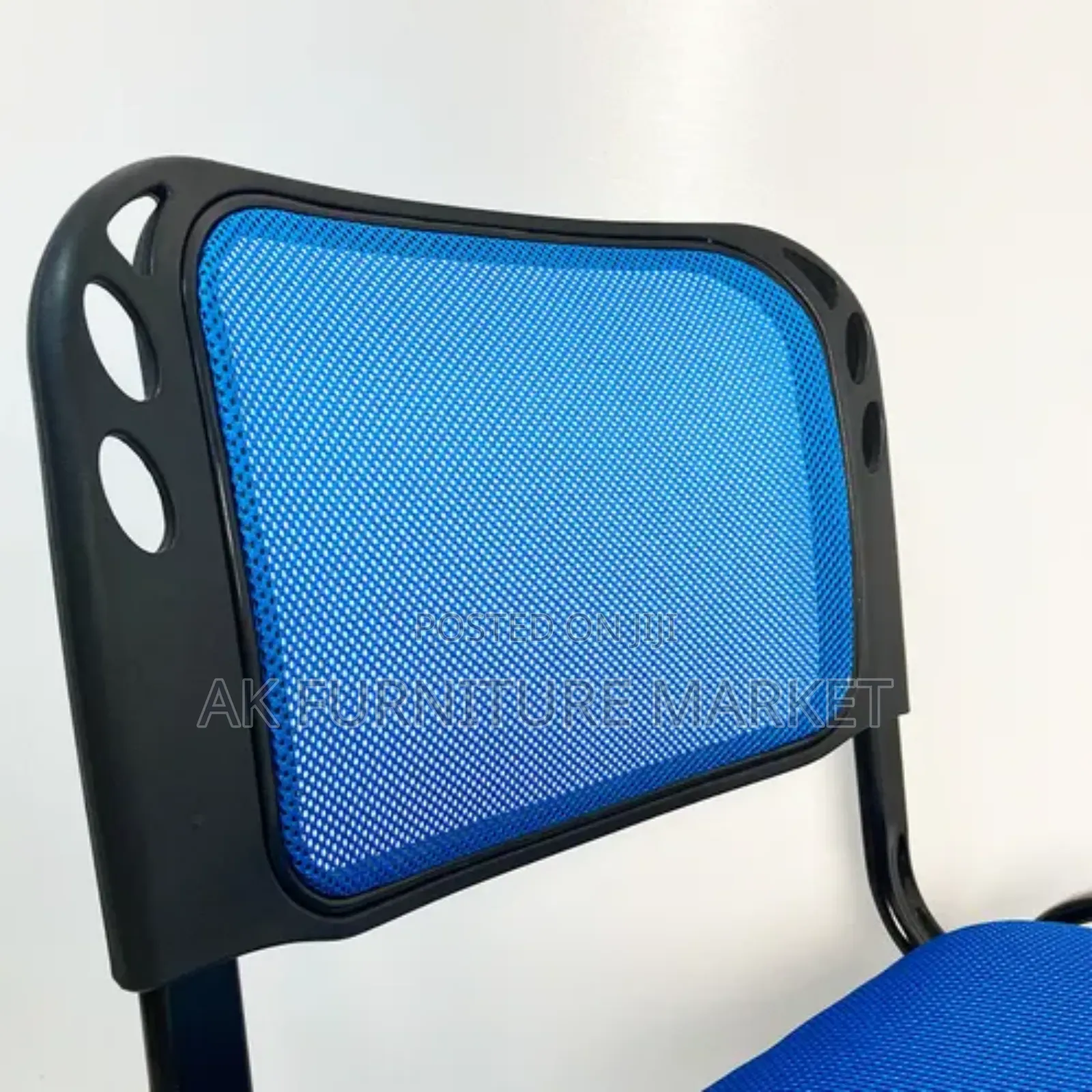 Full Colored Mash Guest Chair