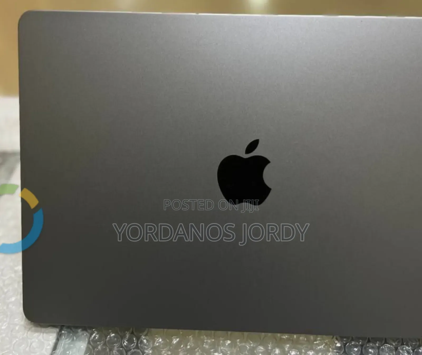 New Laptop Apple MacBook Air 2022 M2 8GB Apple M2 SSD 256GB