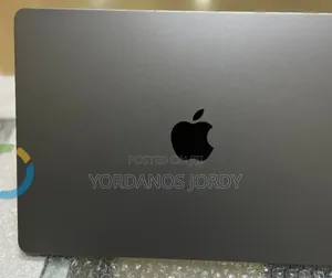 New Laptop Apple MacBook Air 2022 M2 8GB Apple M2 SSD 256GB