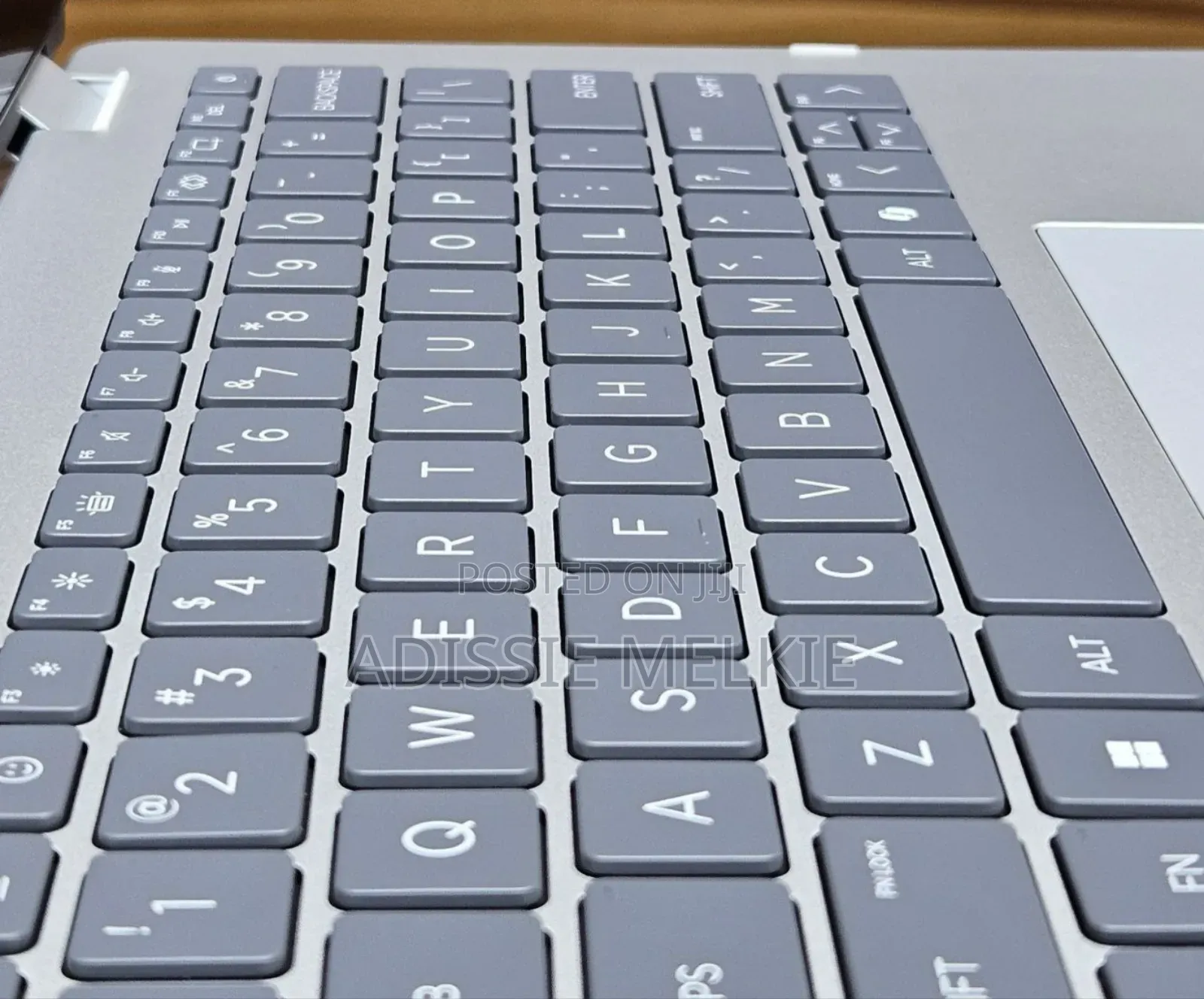 New Laptop HP OmniBook 5 14" 8GB Intel Core Ultra 5 SSD 512GB