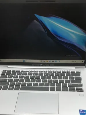 New Laptop HP EliteBook 840 G10 16GB Intel Core I7 SSD 512GB