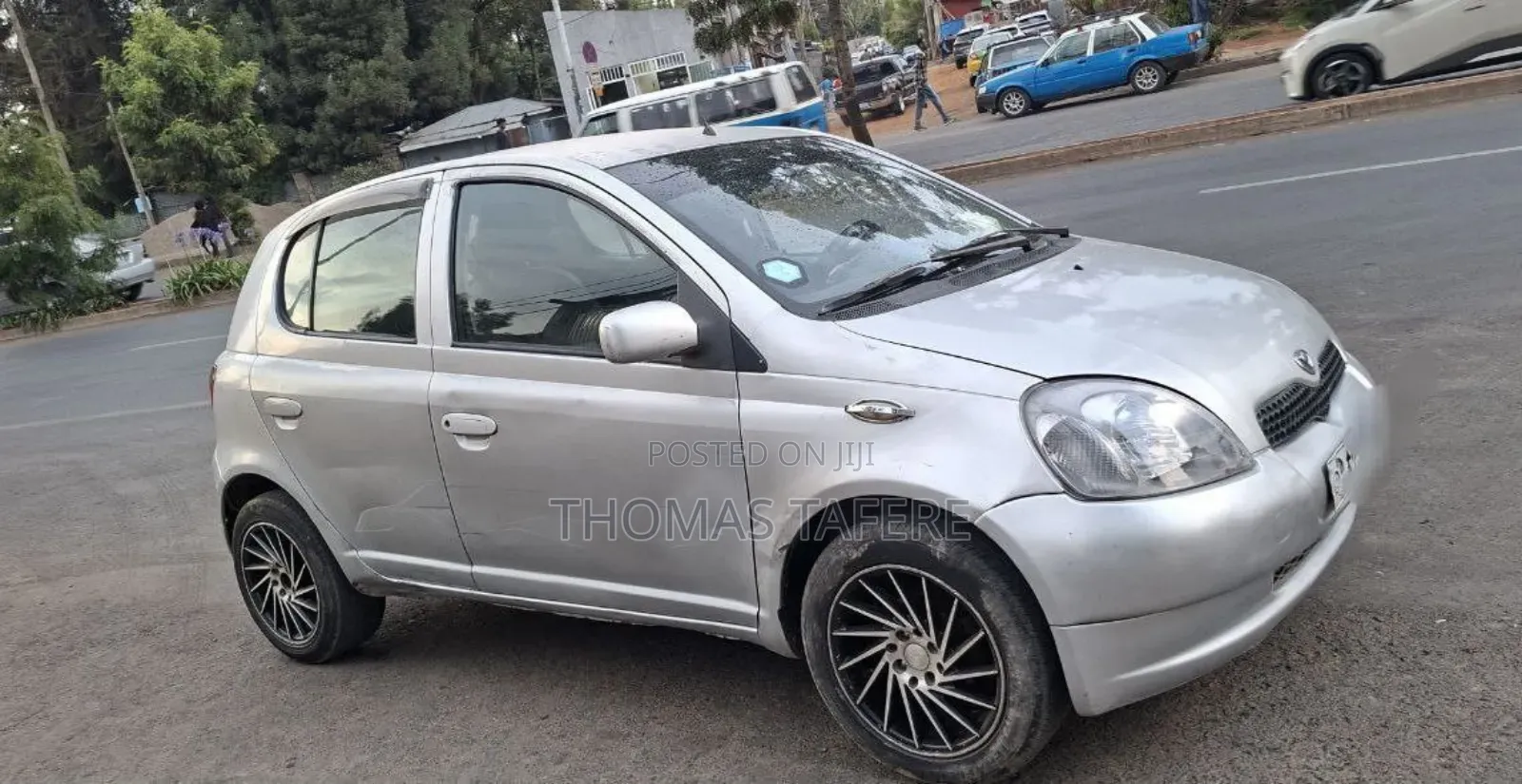 Toyota Vitz 2001 Silver