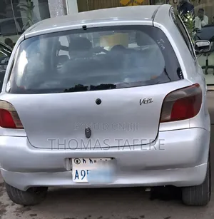 Toyota Vitz 2001 Silver