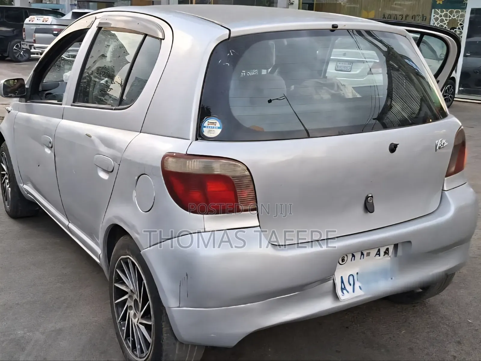 Toyota Vitz 2001 Silver