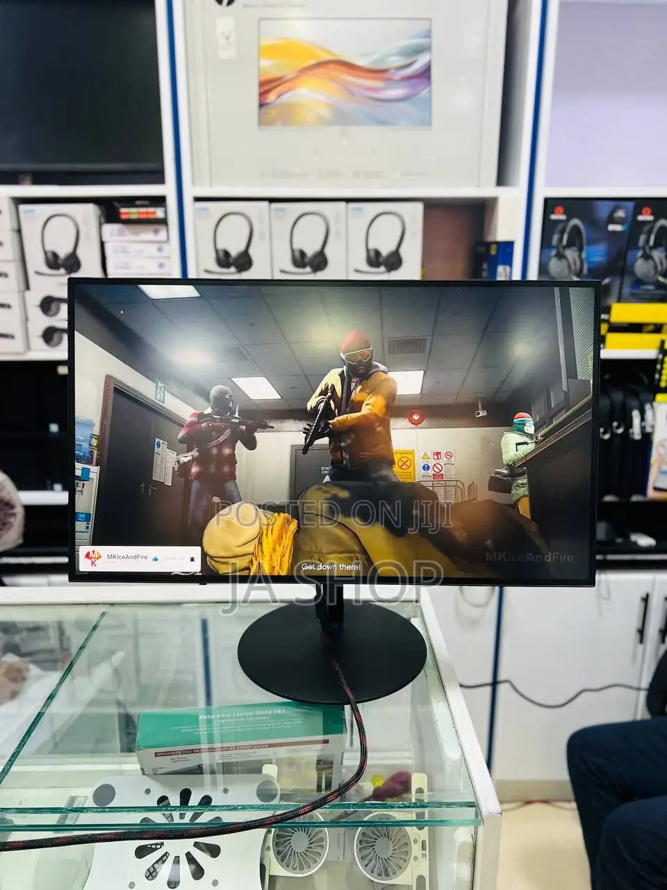 Lenovo 27" Monitor - Sharp, Smooth, Professional