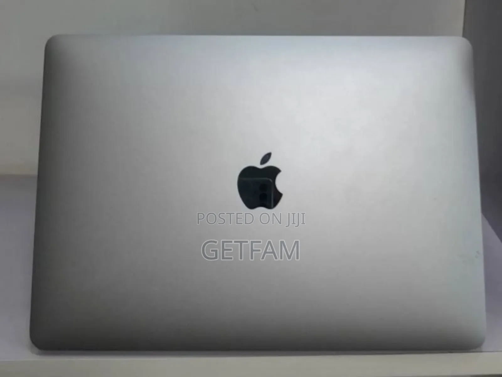 New Laptop Apple MacBook Pro 2017 8GB Intel SSD 256GB