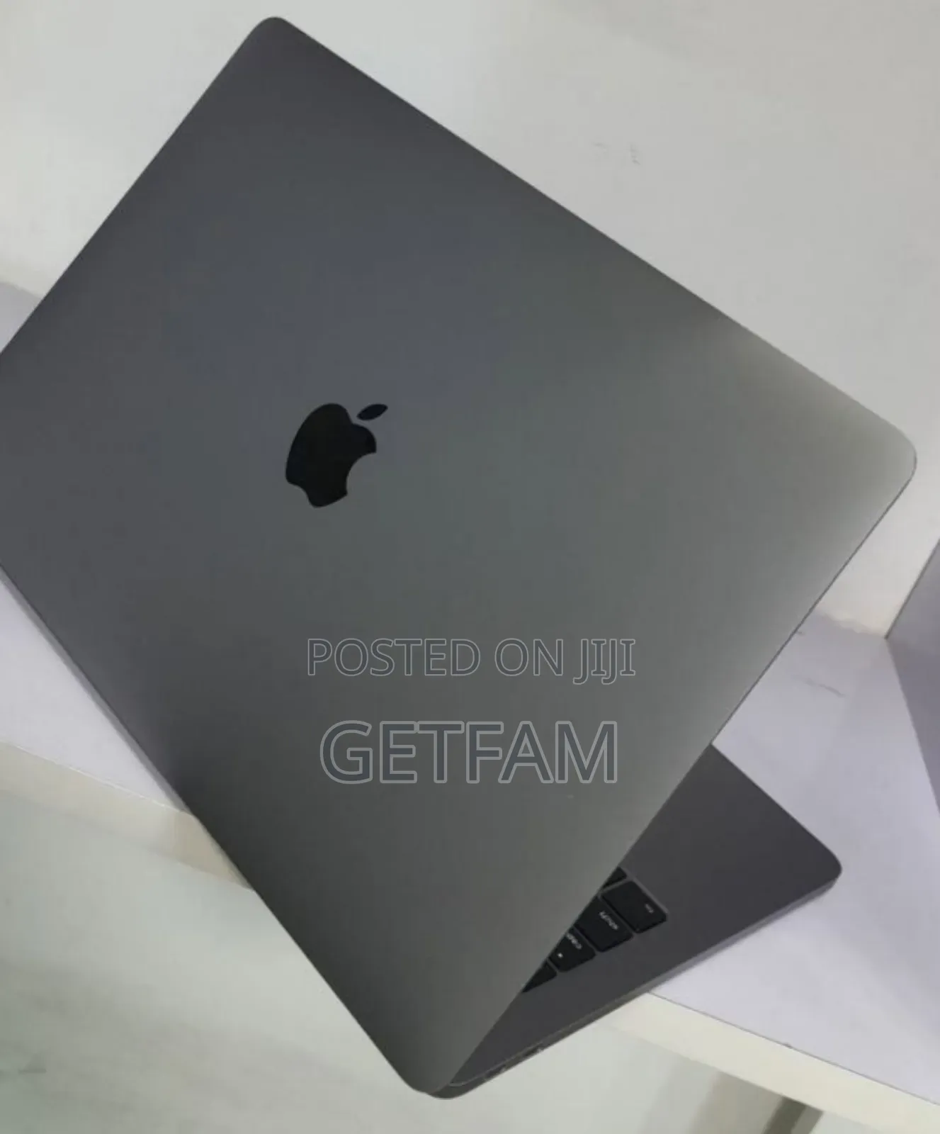 New Laptop Apple MacBook Pro 2017 8GB Intel SSD 256GB