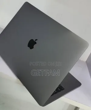 New Laptop Apple MacBook Pro 2017 8GB Intel SSD 256GB