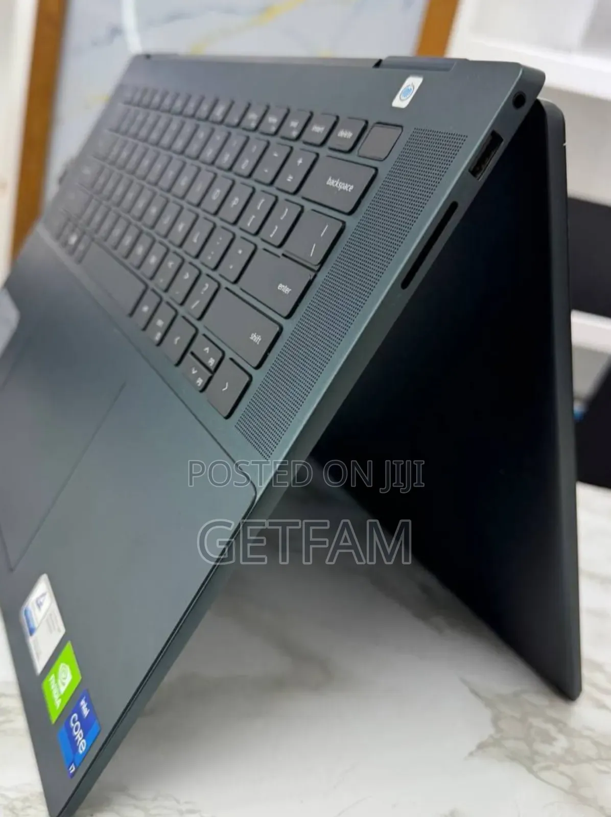 New Laptop Dell Inspiron 15 16GB Intel Core I7 SSD 512GB