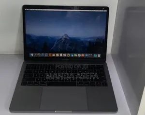 New Laptop Apple MacBook Pro 2017 8GB Intel Core I5 SSD 256GB