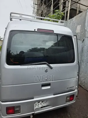 Suzuki Every Wagon 2012 Silver