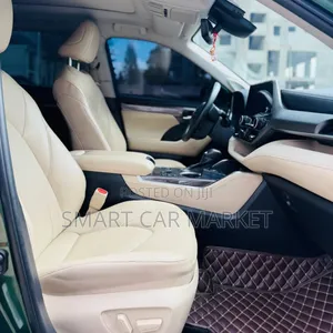 Toyota Highlander Hybrid 2022 Green