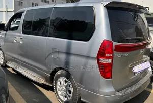 Hyundai Starex 2016 Silver