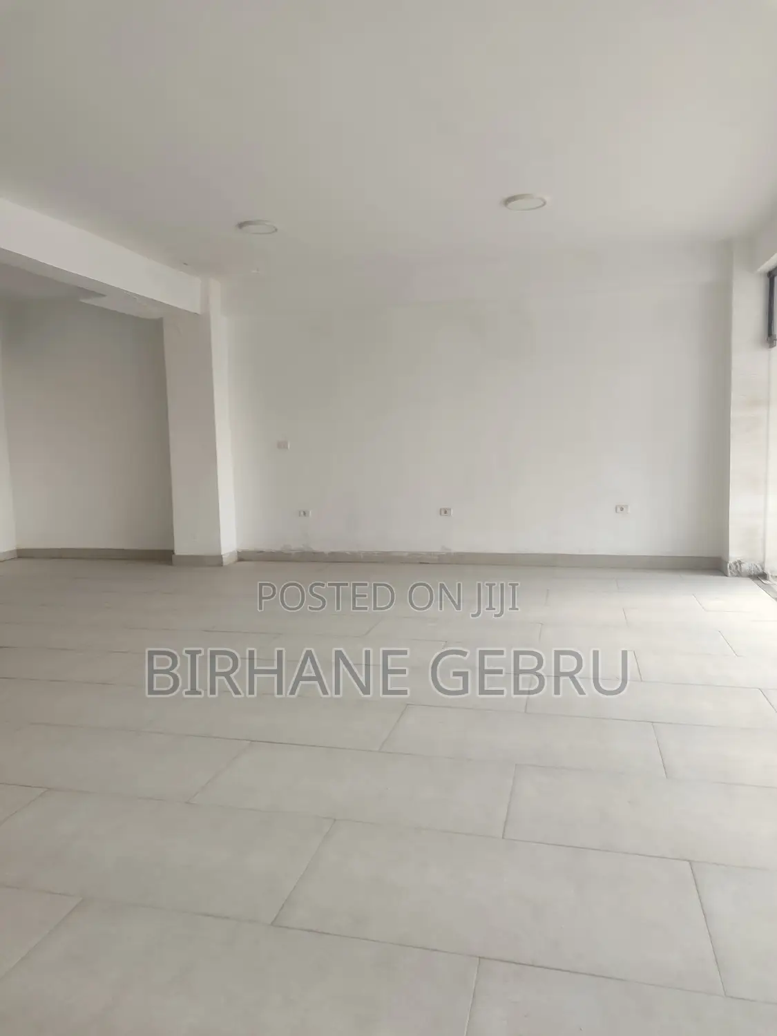 Space Rent for Cafe .Berger .Resturant