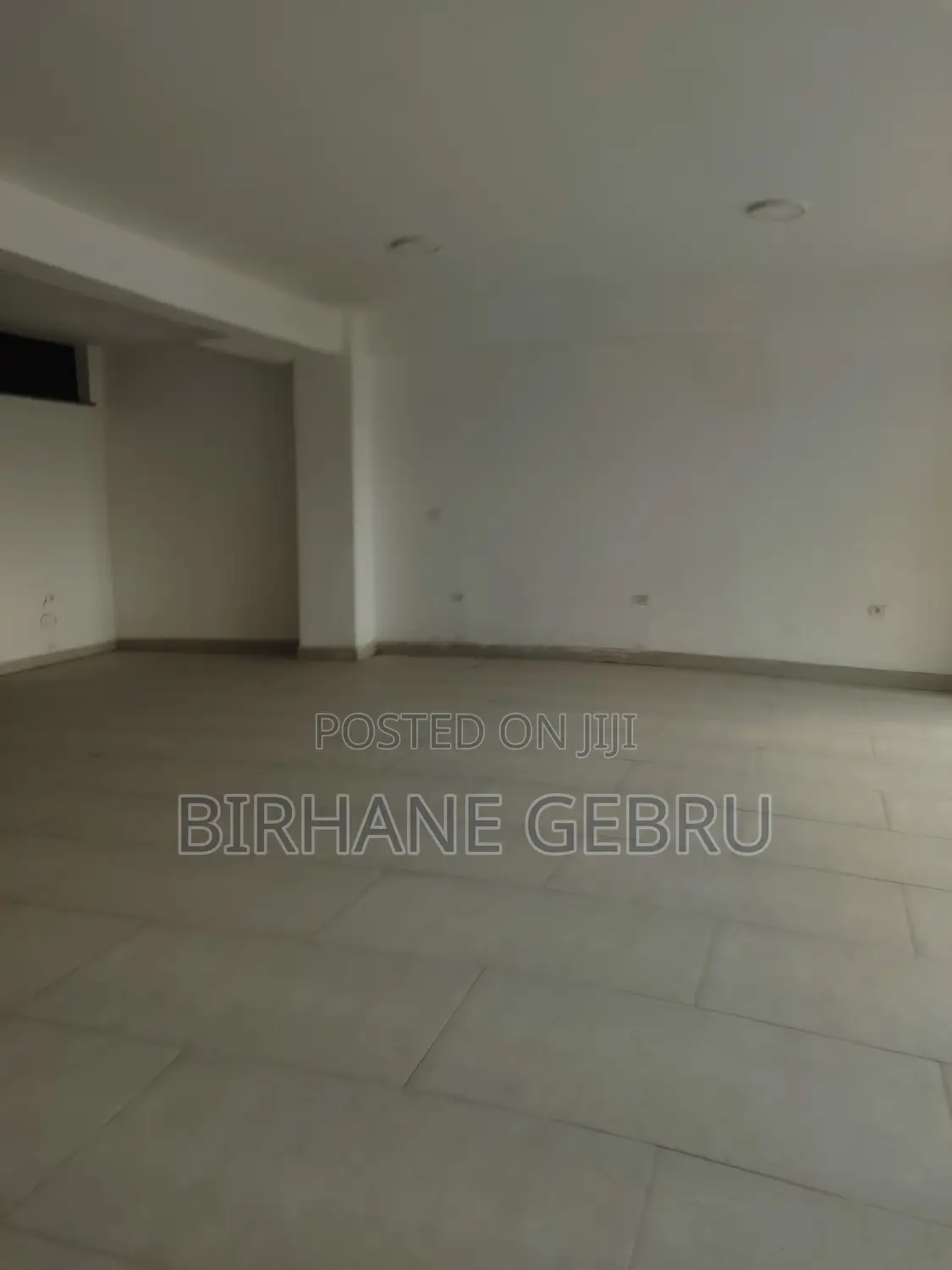 Space Rent for Cafe .Berger .Resturant