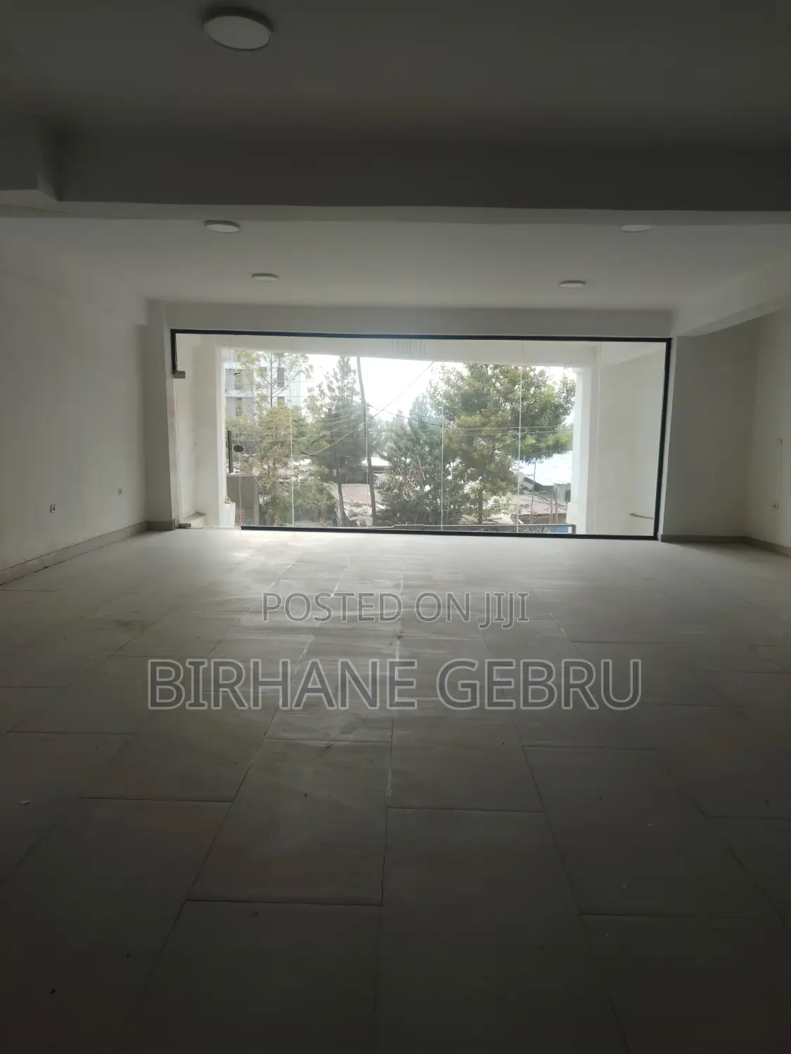 Space Rent for Cafe .Berger .Resturant