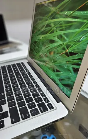 New Laptop Apple MacBook Air 2015 8GB Intel Core I5 SSD 256GB