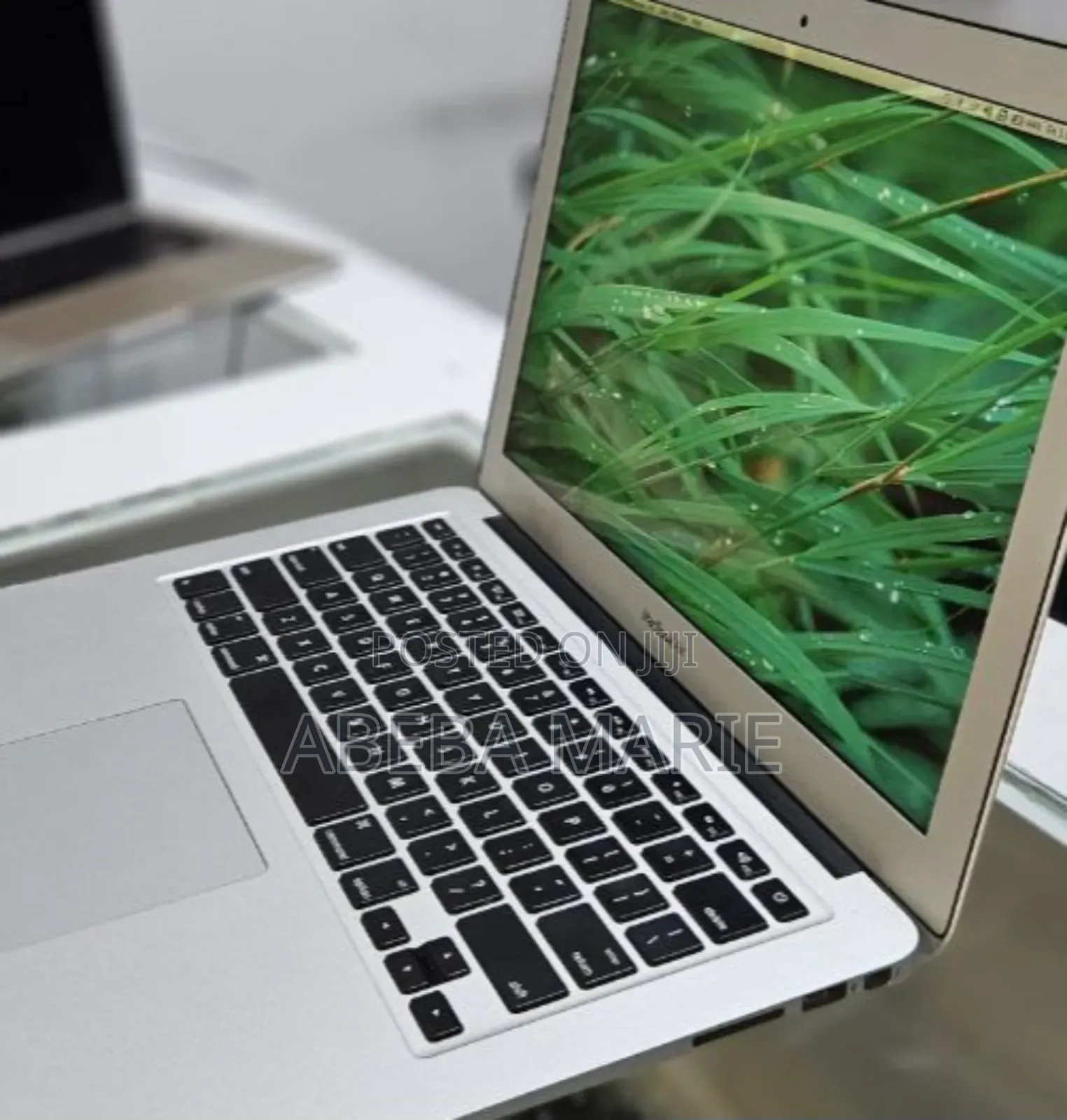 New Laptop Apple MacBook Air 2015 8GB Intel Core I5 SSD 256GB