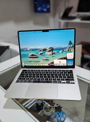 New Laptop Apple MacBook Air 2022 M2 8GB Apple M2 SSD 256GB