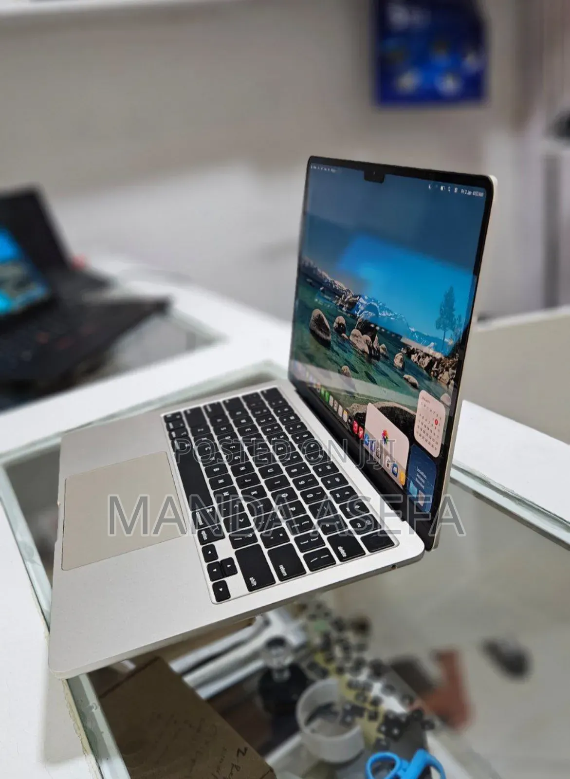 New Laptop Apple MacBook Air 2022 M2 8GB Apple M2 SSD 256GB