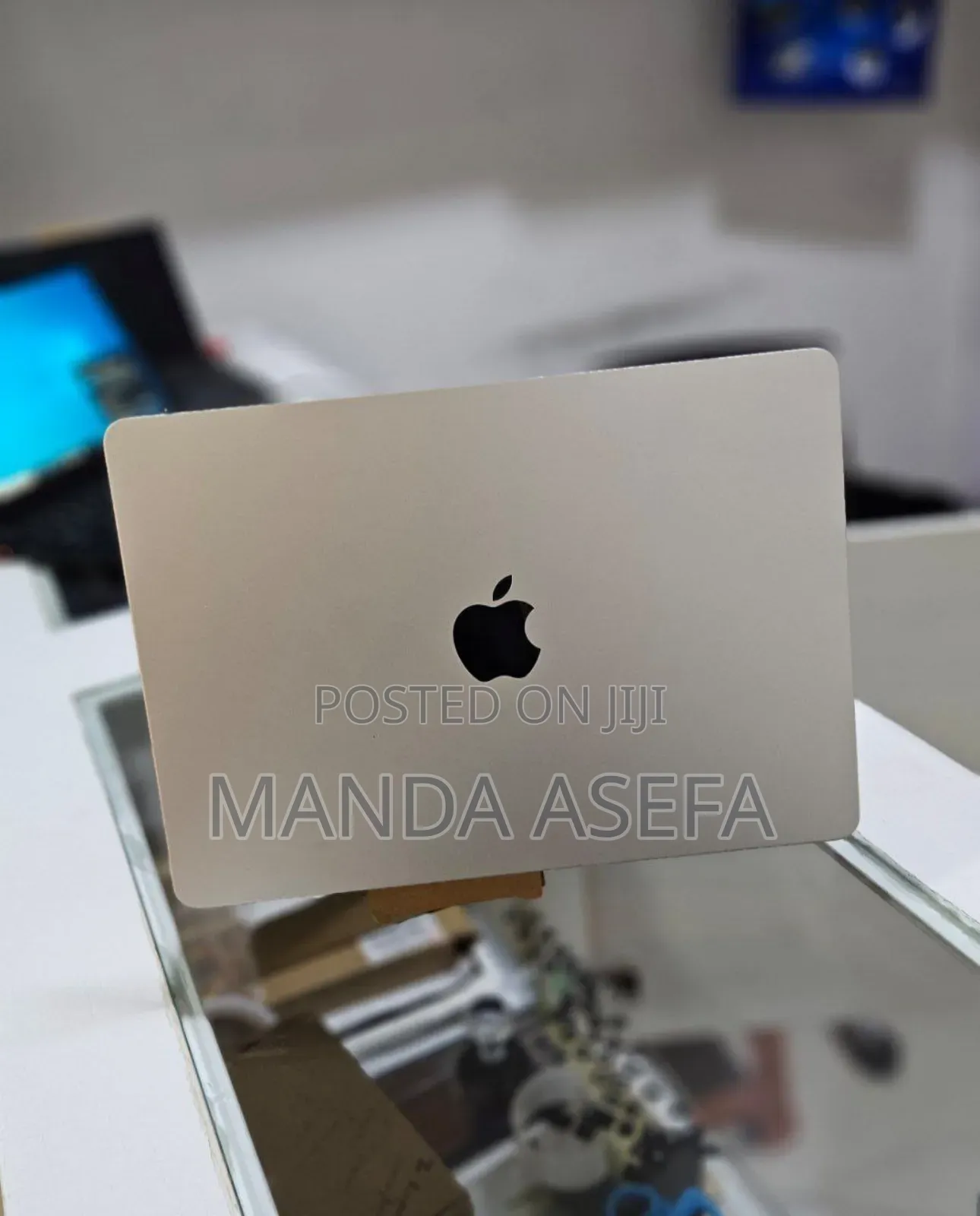 New Laptop Apple MacBook Air 2022 M2 8GB Apple M2 SSD 256GB