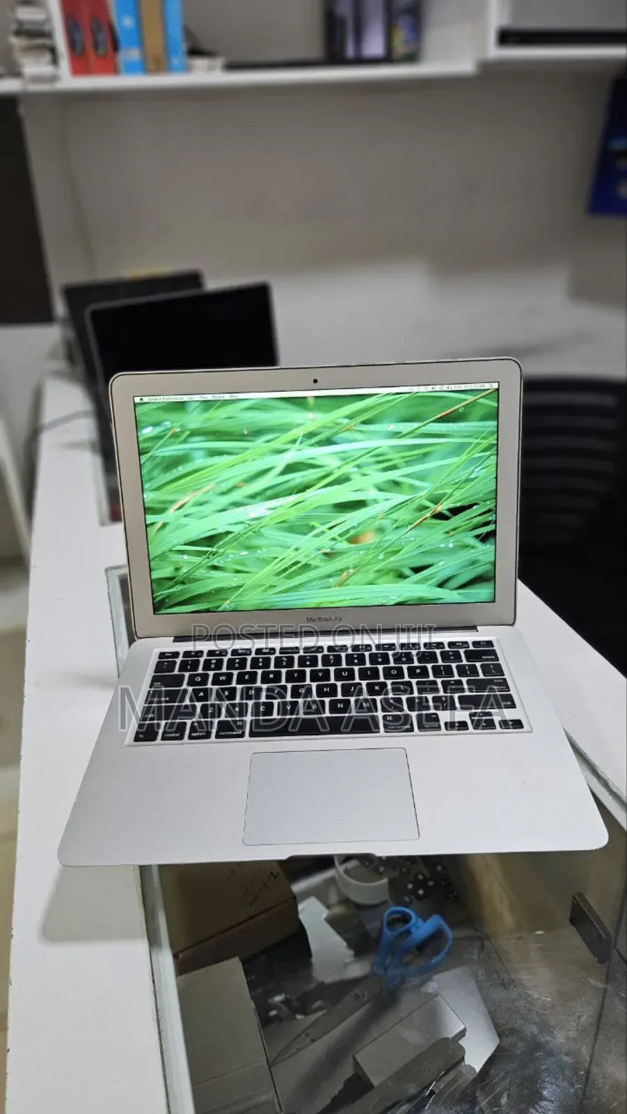 New Laptop Apple MacBook Air 2015 8GB Intel Core I5 SSD 256GB