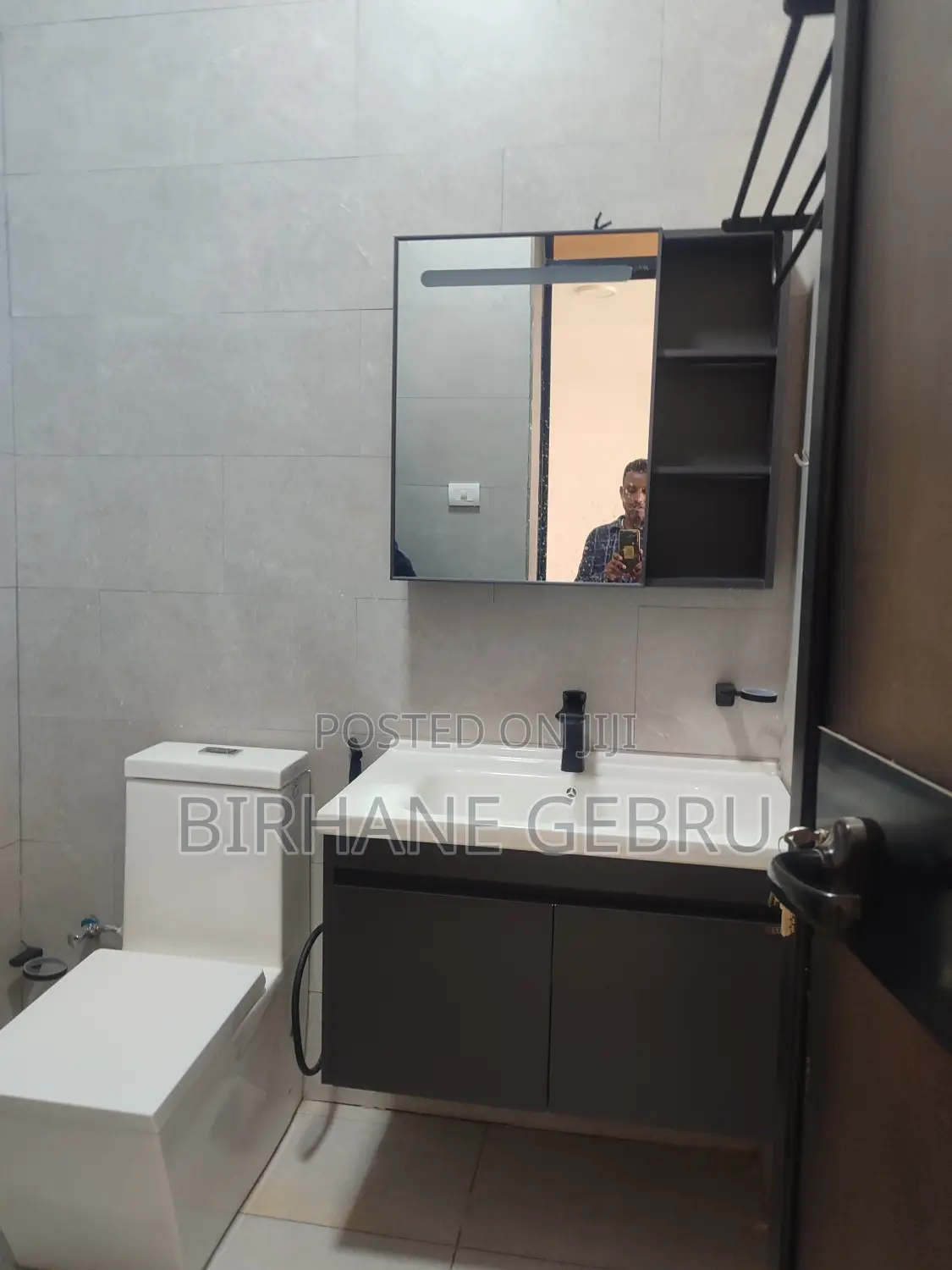 Space Rent for Baker Cafe .Eletronics Sper Market