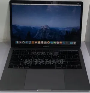 New Laptop Apple MacBook Pro 2017 8GB Intel Core I5 SSD 256GB