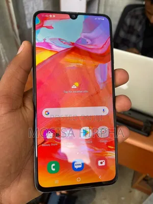 Photo - Samsung Galaxy A70 128 GB Black