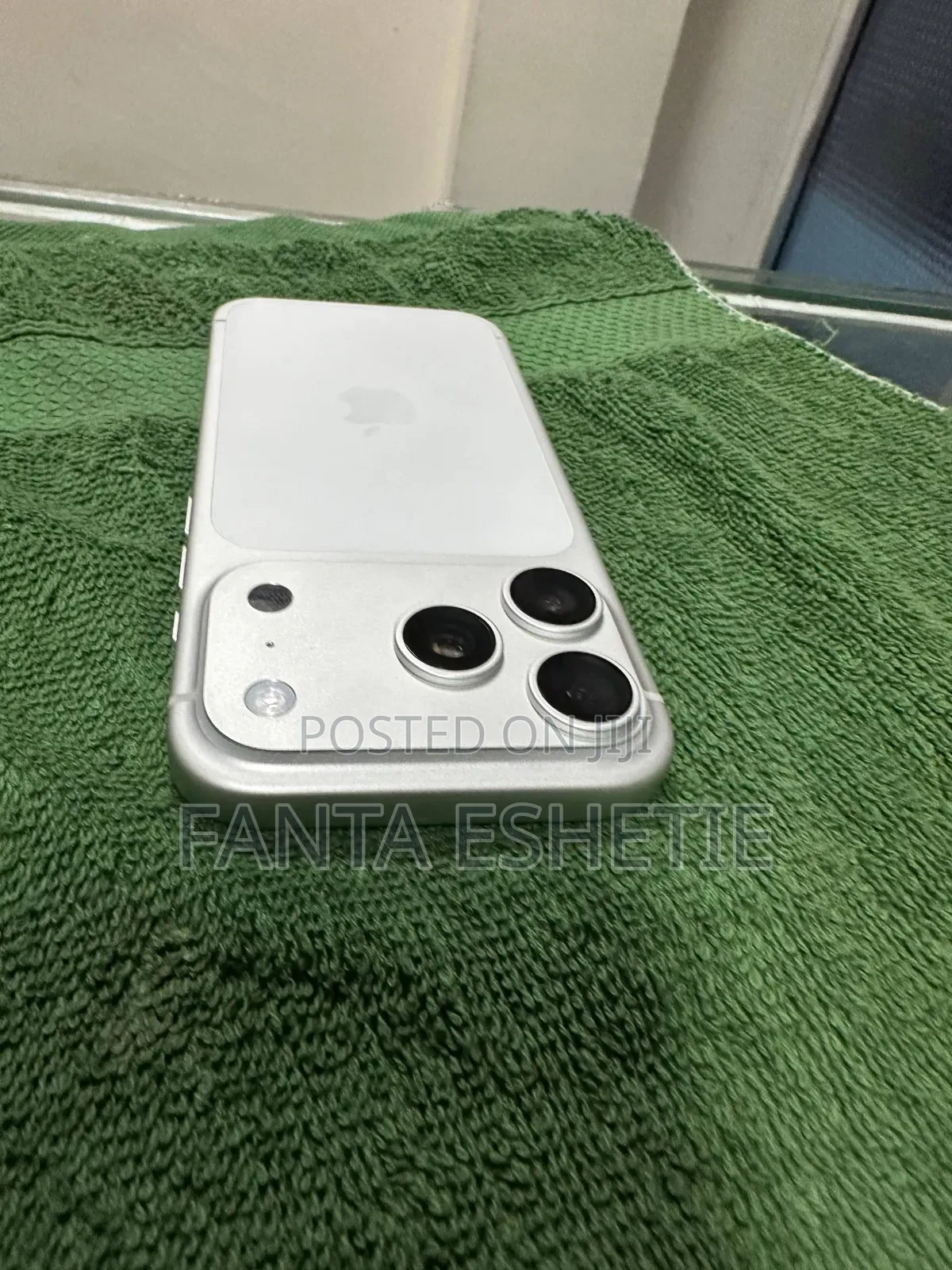 New Apple iPhone 17 Pro 256 GB Silver