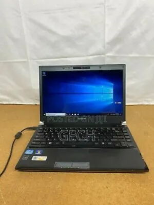 Laptop Toshiba Portege R930 4GB Intel Core I5 HDD 512GB