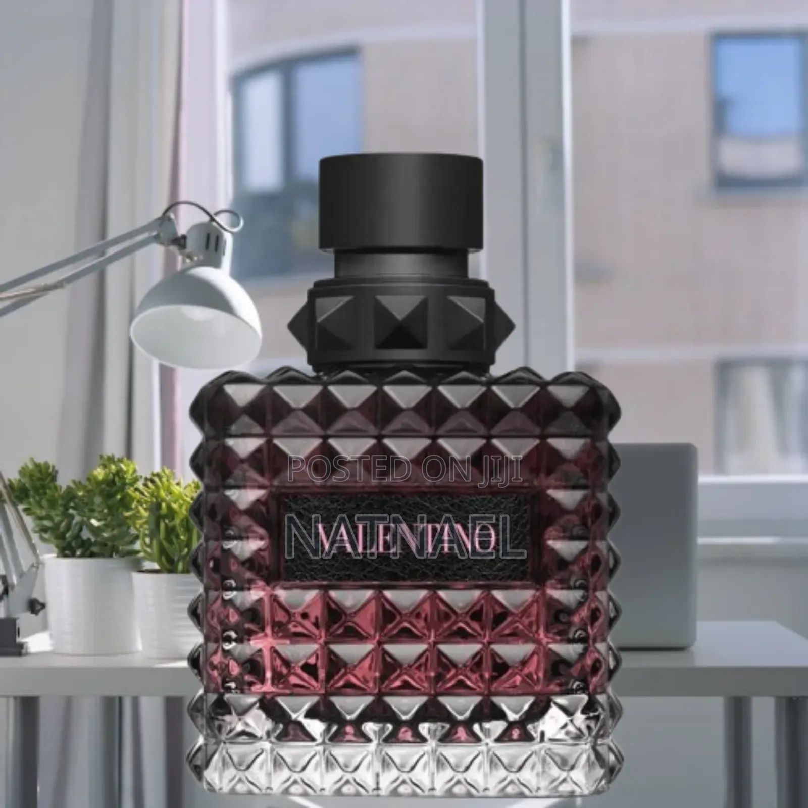 Valentino Donna Born in Roma Intense Europe