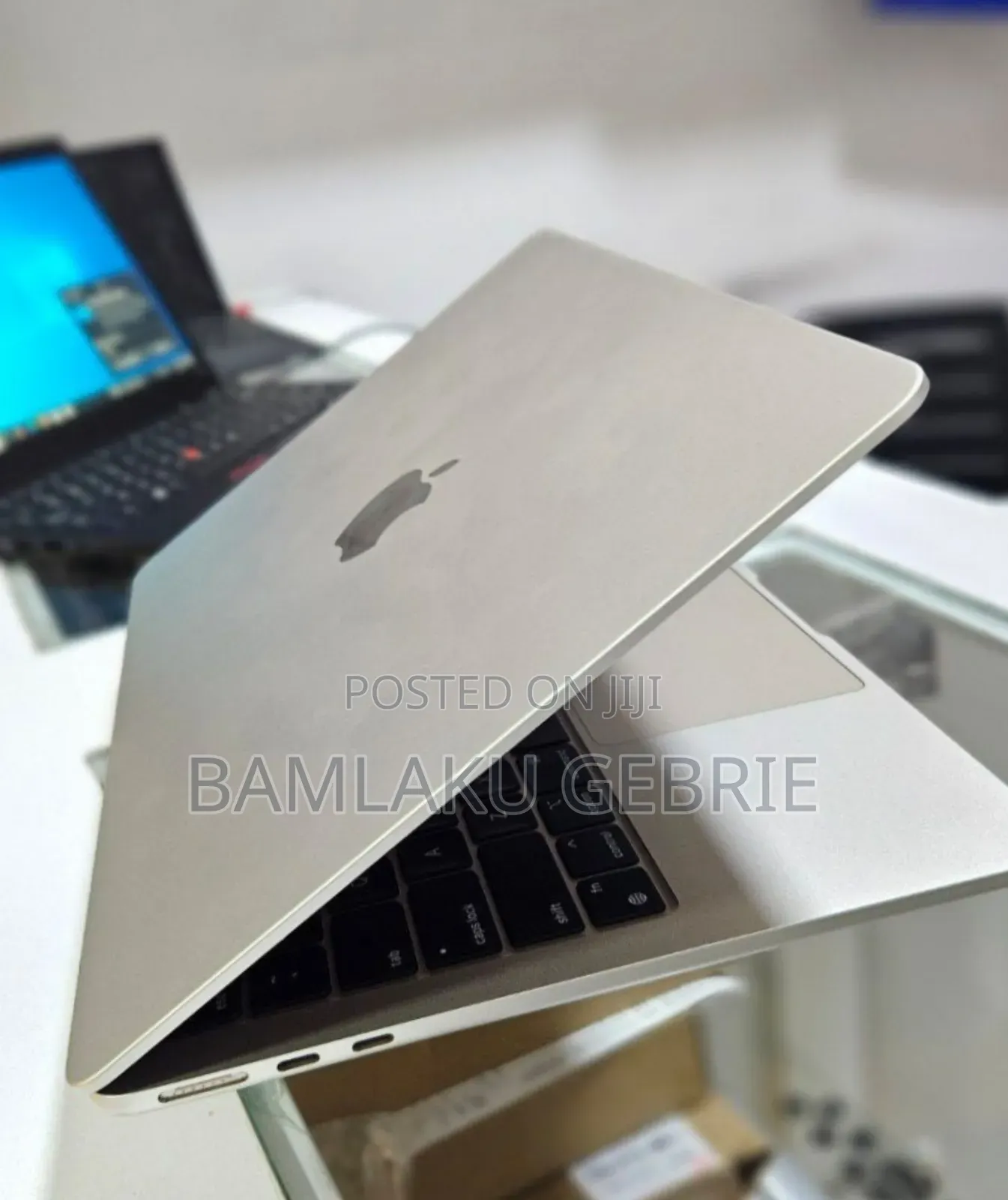 New Laptop Apple MacBook Air 2022 M2 8GB Apple M2 SSD 256GB