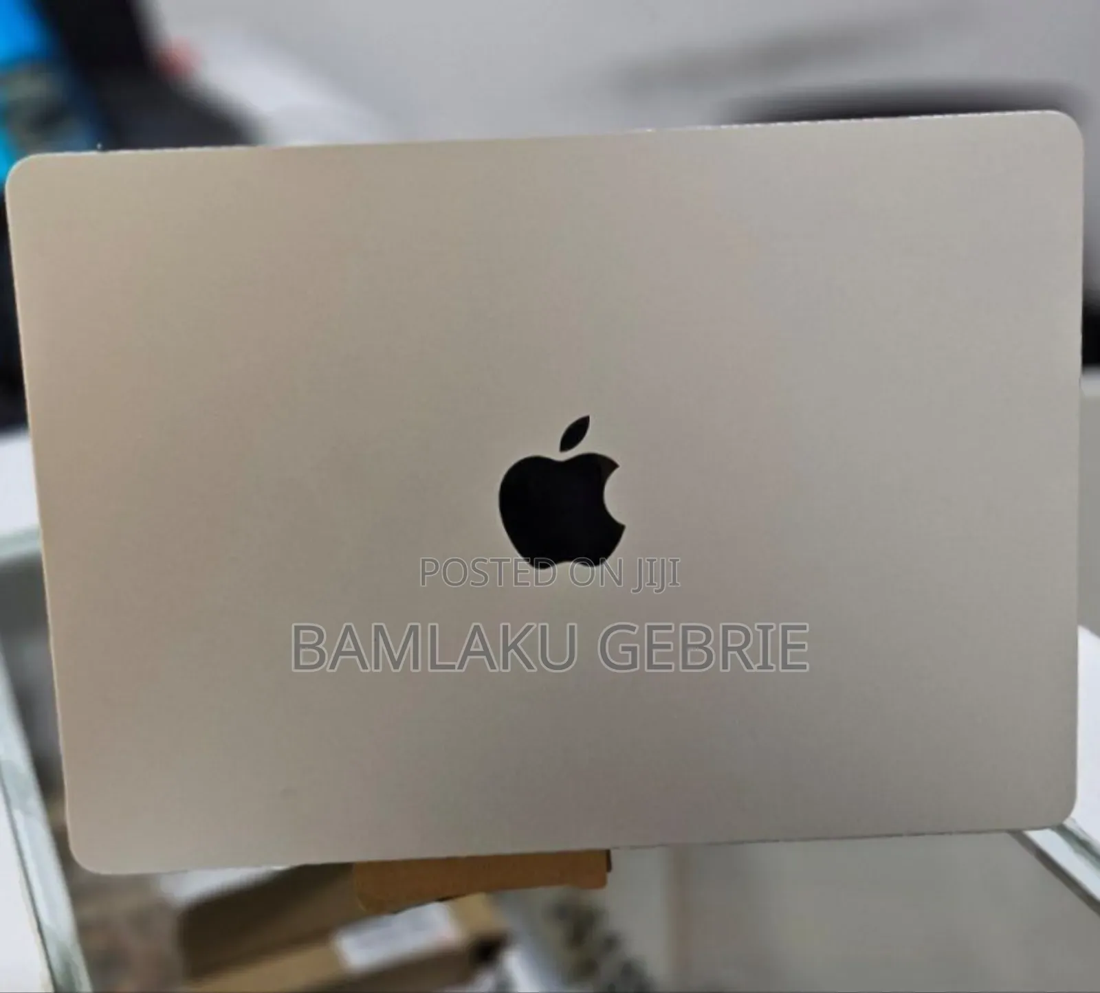 New Laptop Apple MacBook Air 2022 M2 8GB Apple M2 SSD 256GB