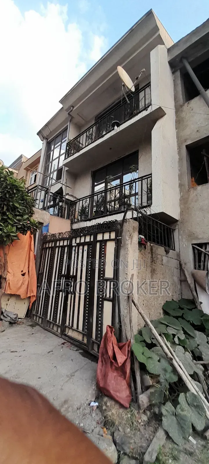 5bdrm House in Tuludimtu, Akaky Kaliti for sale