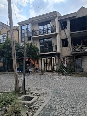 5bdrm House in Tuludimtu, Akaky Kaliti for sale