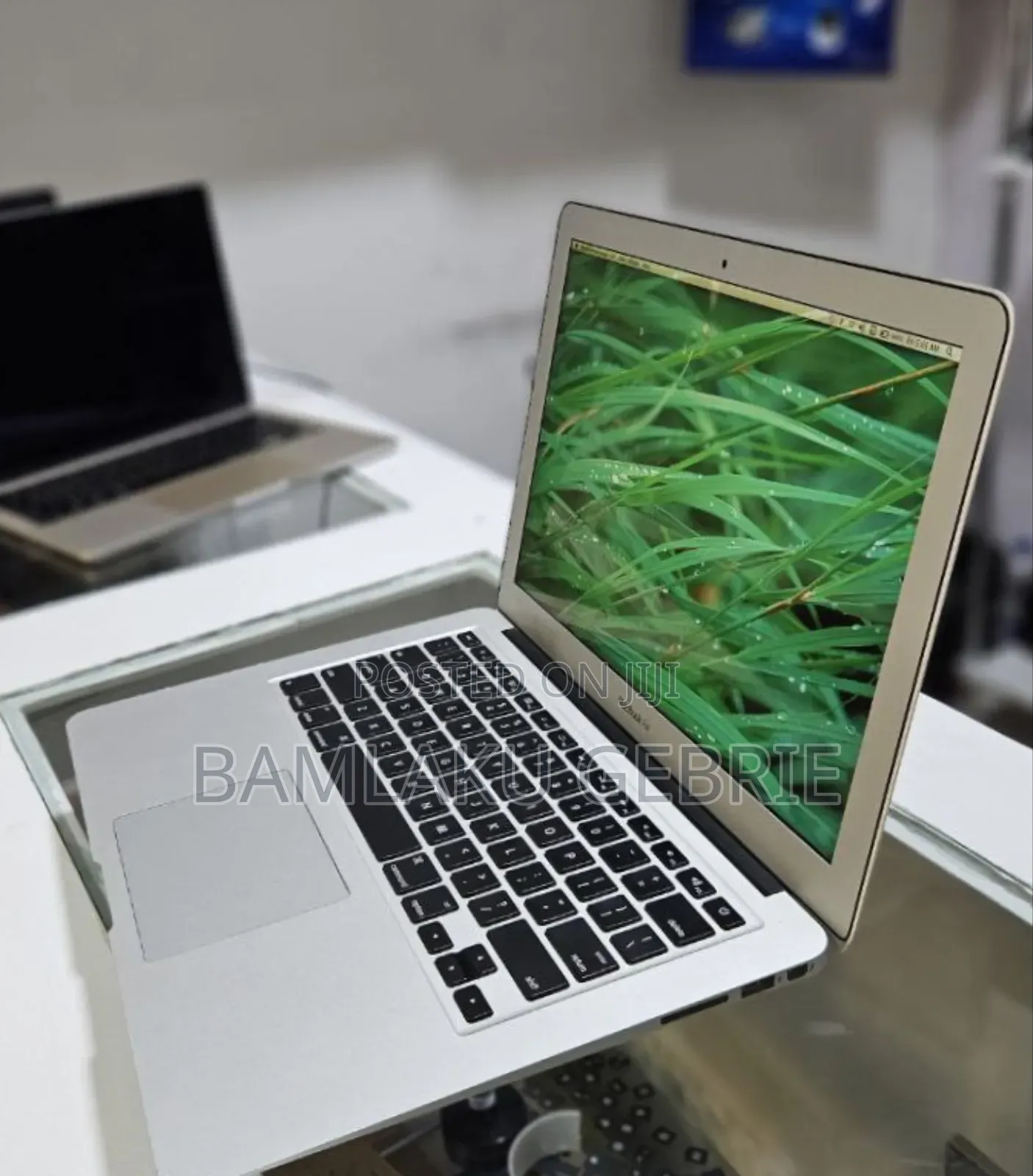 New Laptop Apple MacBook Air 2015 8GB Intel Core I5 SSD 256GB