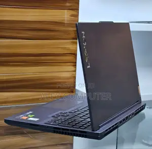 New Laptop Lenovo Legion 5 16GB AMD Ryzen 7 SSD 512GB