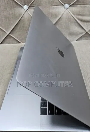 New Laptop Apple MacBook Pro 2019 16GB Intel Core I9 SSD 512GB
