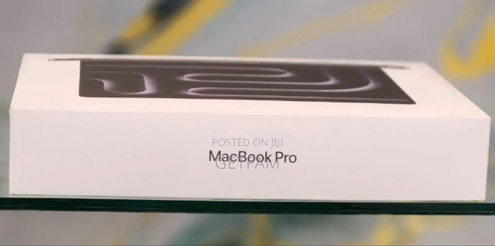 New Laptop Apple Macbook Pro 2025 M5 14-Inch 16GB Apple M5 SSD 512GB