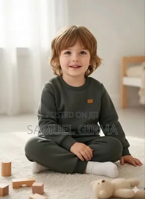 Mk- 0747 Unisex Round Neck Long Sleeve Hoodie and Pant Set 4-6 Years
